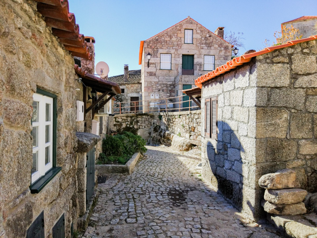 A aldeia portuguesa Sortelha, no Sabugal