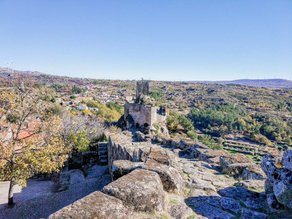 Castelo de Sortelha e paisagem envolvente - Portugal