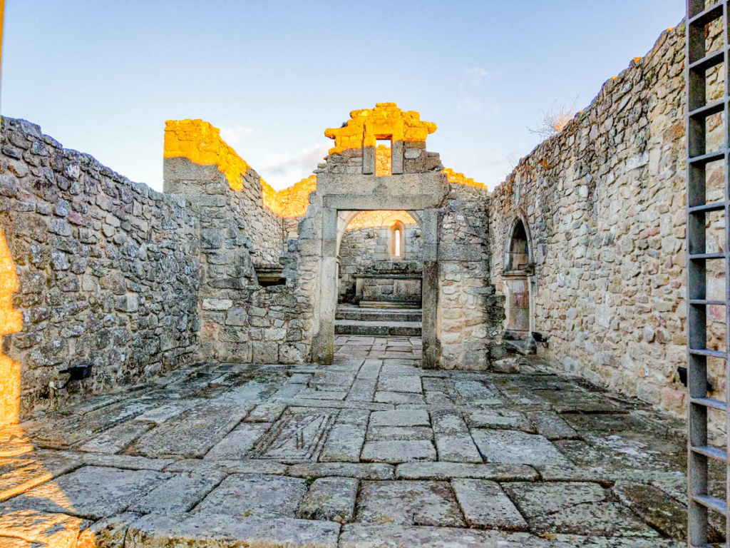 Igreja de Nossa Senhora do Castelo - Aldeia Histórica de Castelo Mendo