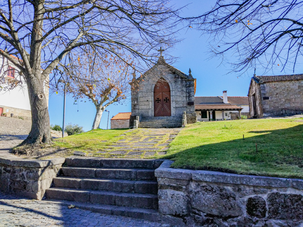 Pequena Igreja em Belmonte