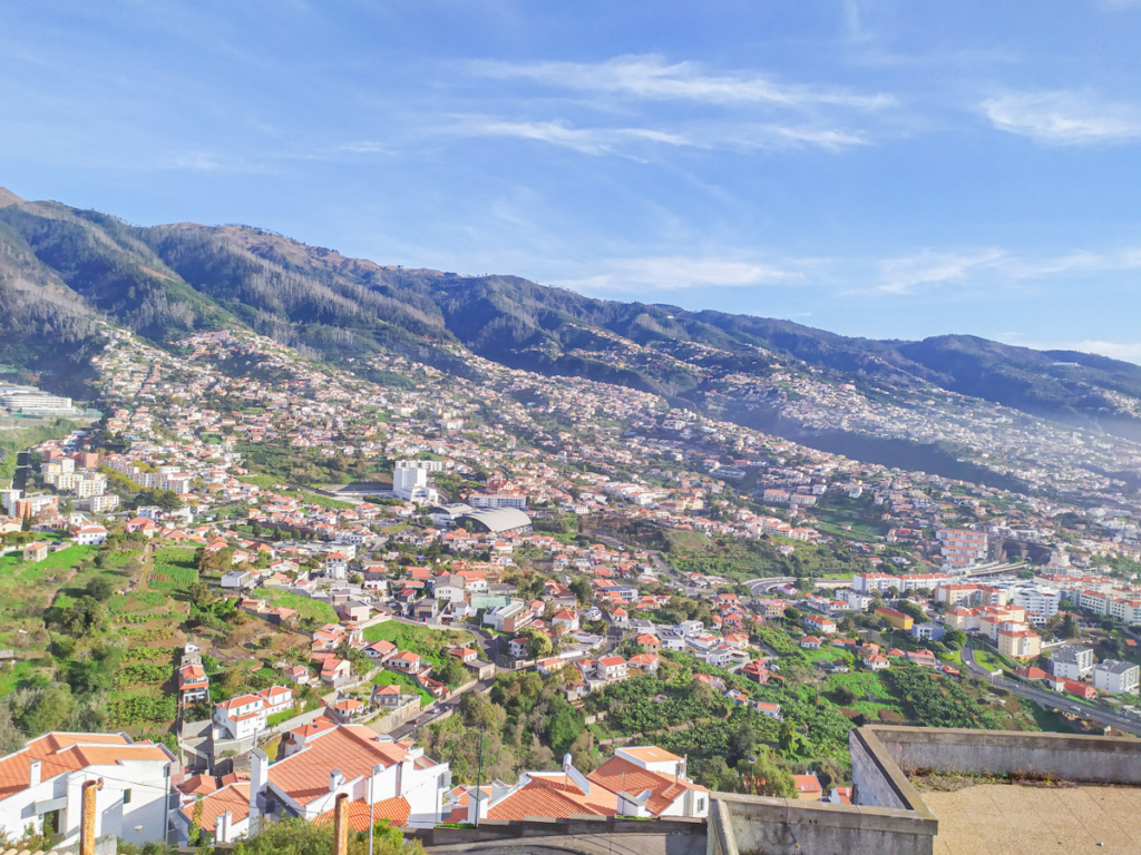 Roteiro para Visitar Madeira em 5 ou 7 dias - Miradouro do Pico dos Barcelos - Roteiro pela Ilha da Madeira