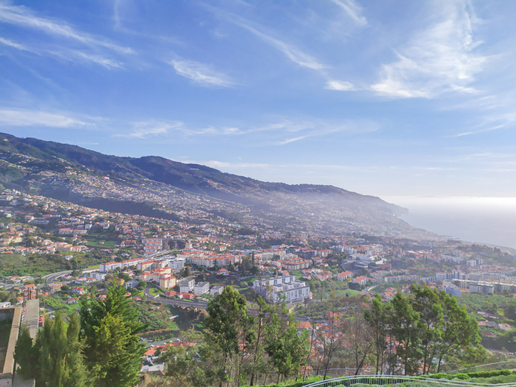 Roteiro para Visitar Madeira em 5 ou 7 dias - Miradouro do Pico dos Barcelos - Roteiro pela Ilha da Madeira
