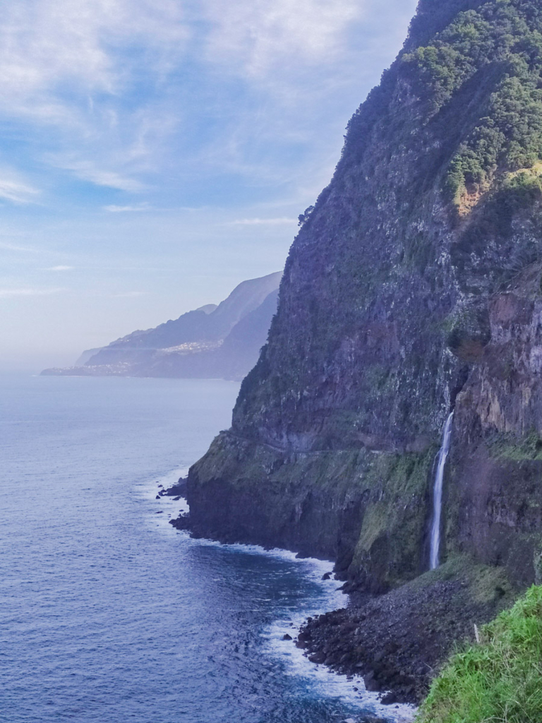 Miradouro da Cascata do Véu da Noiva - Roteiro pela Ilha da Madeira