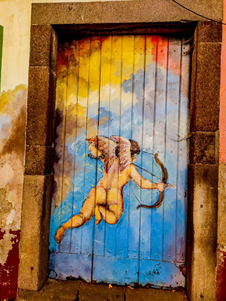 O que visitar na Ilha da Madeira - Madeira Funchal Portugal - As portas da rua de Santa Maria