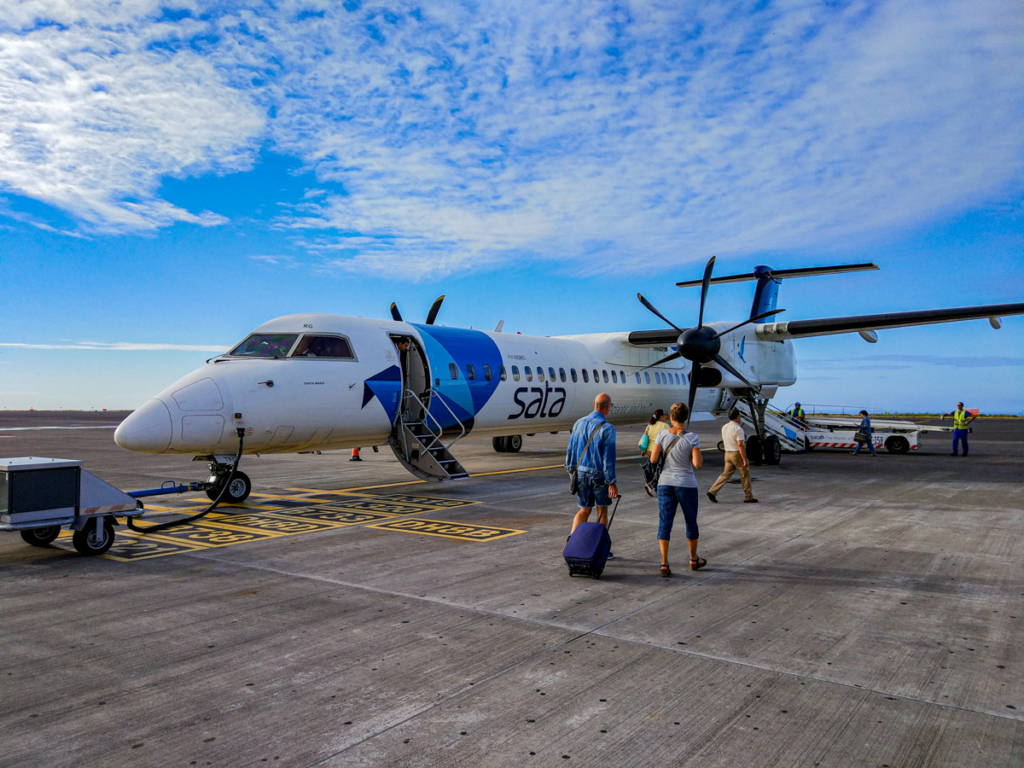 Avião da SATA Airlines nos Açores