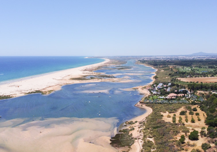Miradouro de Cacela Velha para a Ria Formosa e Ilha de Cabanas