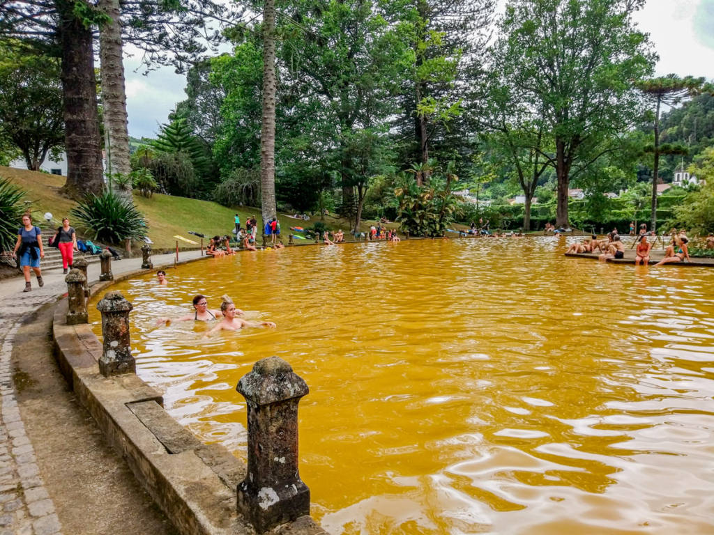 Lago de Água Termal do Parque Terra Nostra, nas Furnas