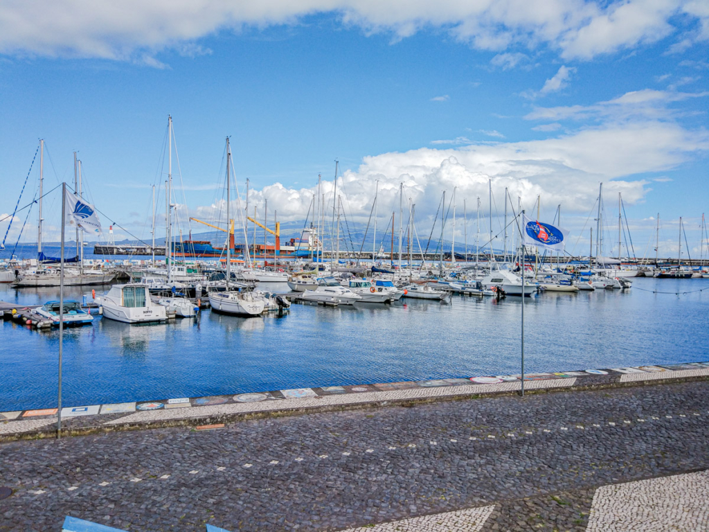 Os barcos da Marina da Cidade da Horta, Faial