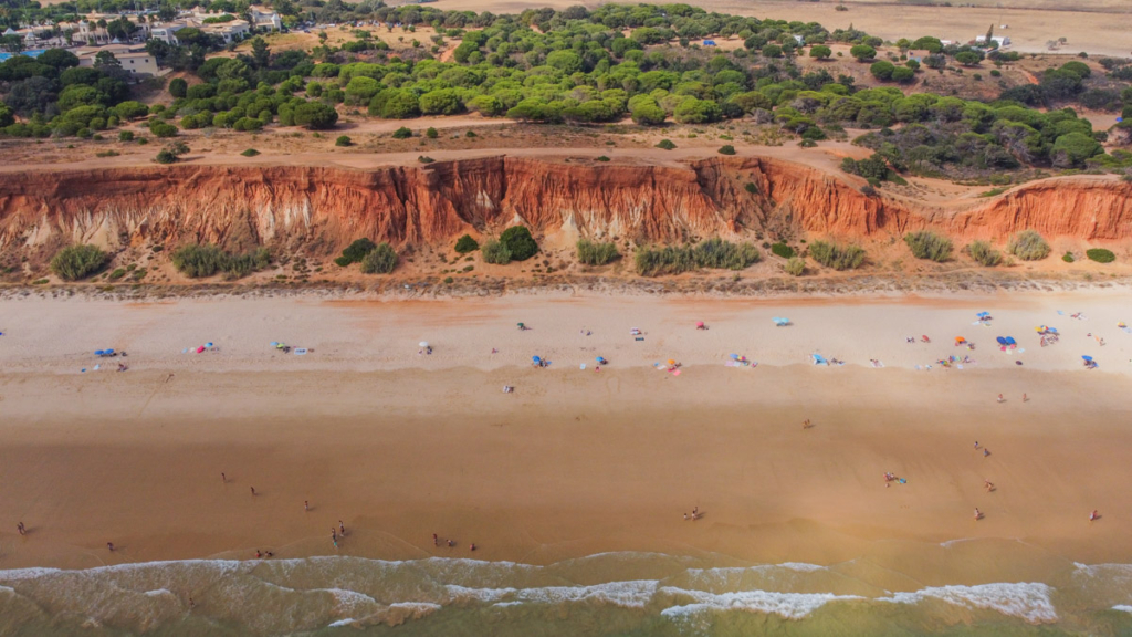 Praia da Rocha Baixinha ou "Praia dos Tomates" - melhores praias do algarve