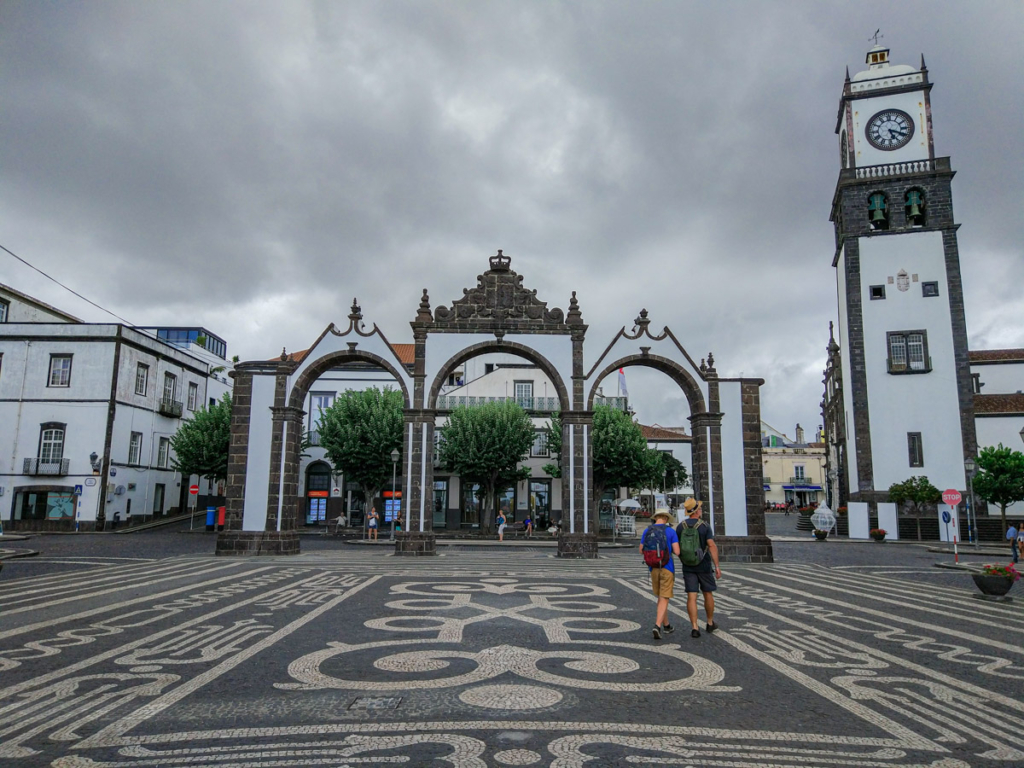 Portas da cidade Ponta Delgada