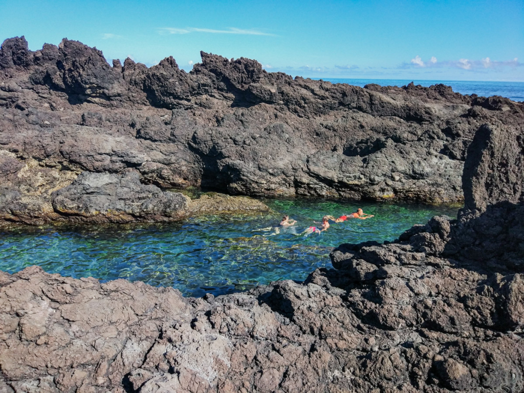 Piscinas Vulcânicas Naturais de Biscoitos