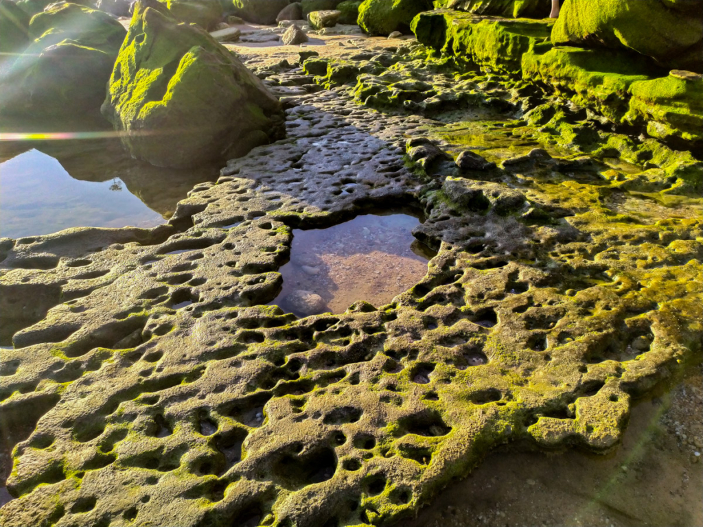 Formações Rochosas da Praia de Olhos de Água