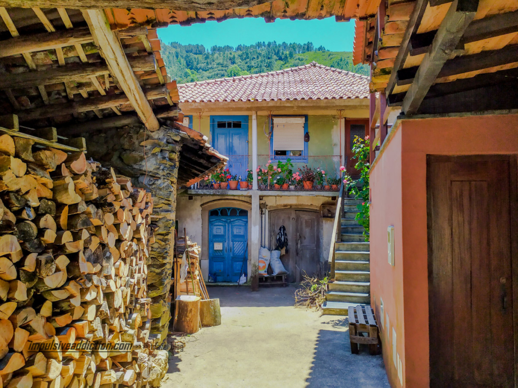 Pena - aldeia de xisto de Góis na Serra da Lousã