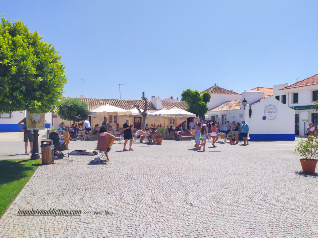 Largo Marquês de Pombal em Porto Covo