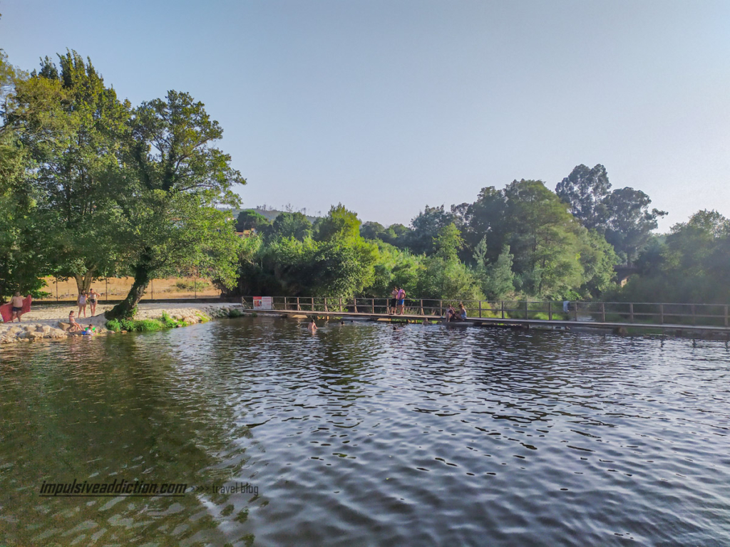 Praia Fluvial de Canaveias em Góis