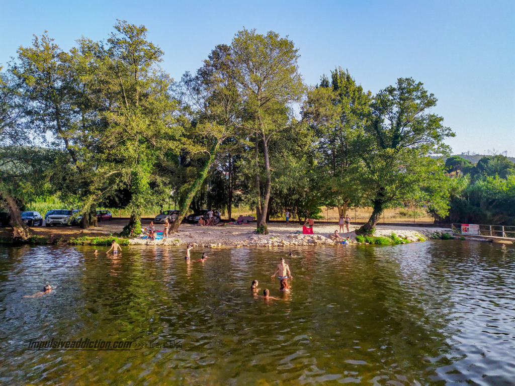 Praia Fluvial de Canaveias em Góis
