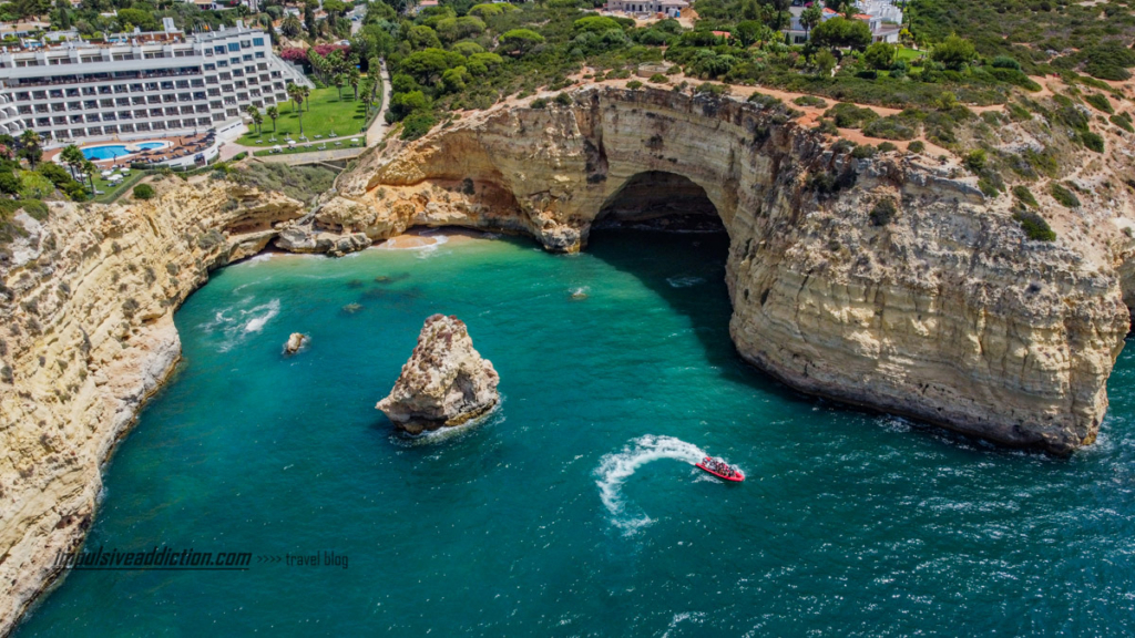 Praia de Vale Covo | Melhores praias do Carvoeiro e Lagoa