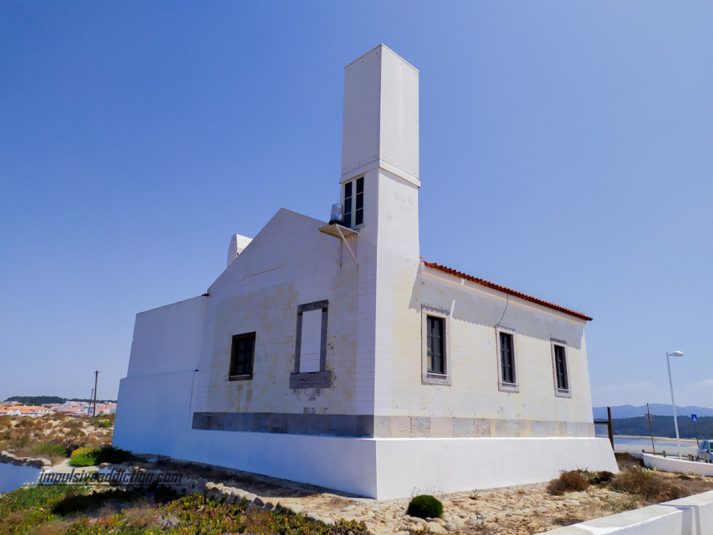 Visit Vila Nova de Milfontes Lighthouse