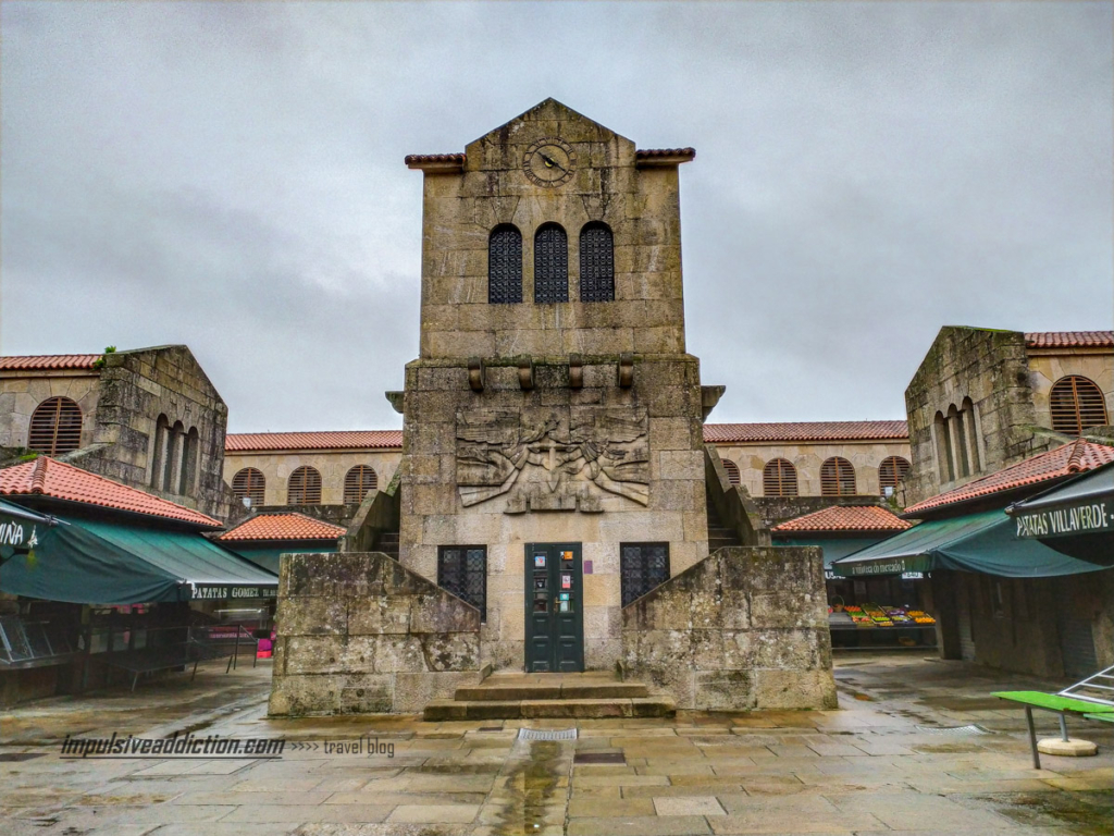 Mercado de Abastos em Santiago de Compostela, praticamente vazio num dia de chuva e em pleno período de pandemia provocado por Covid 19