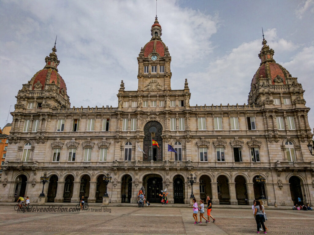 Palácio de Maria Pita na principal praça da Corunha