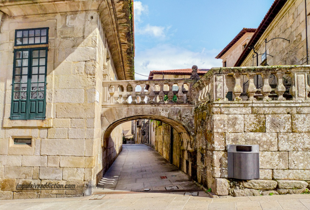 Arco junto à praça da Leña em Pontevedra