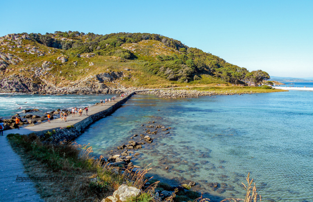 Travessia entre Ilha de Faro e Monte Agudo nas Ilhas Cies