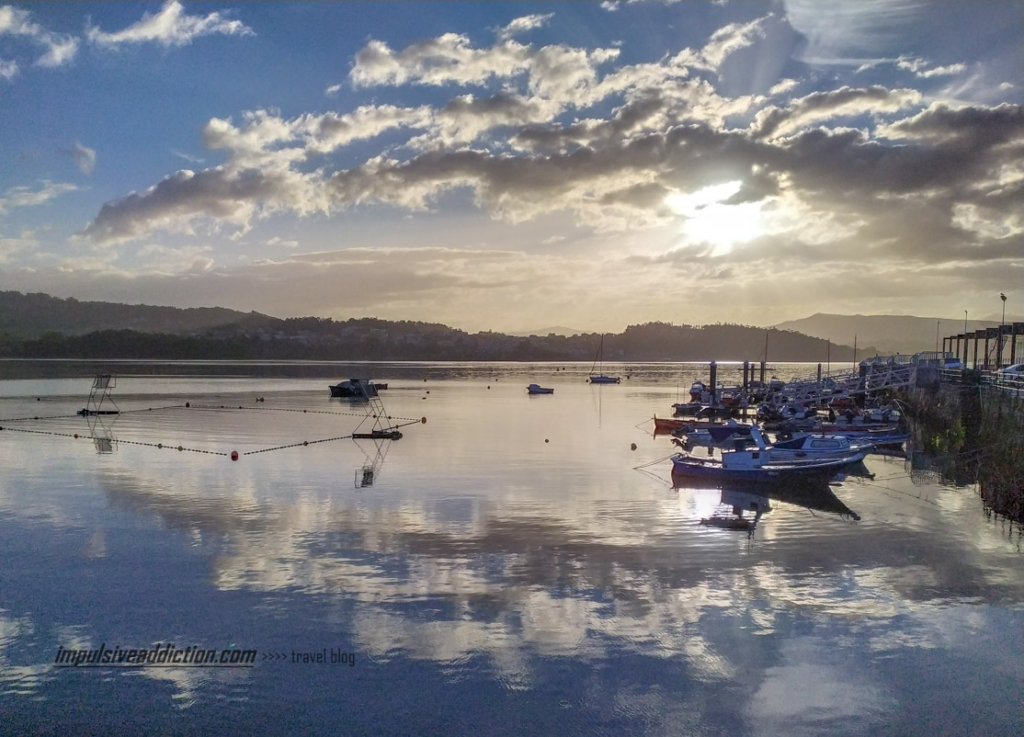 Ria de Pontevedra junto a Combarro, ao nascer do sol