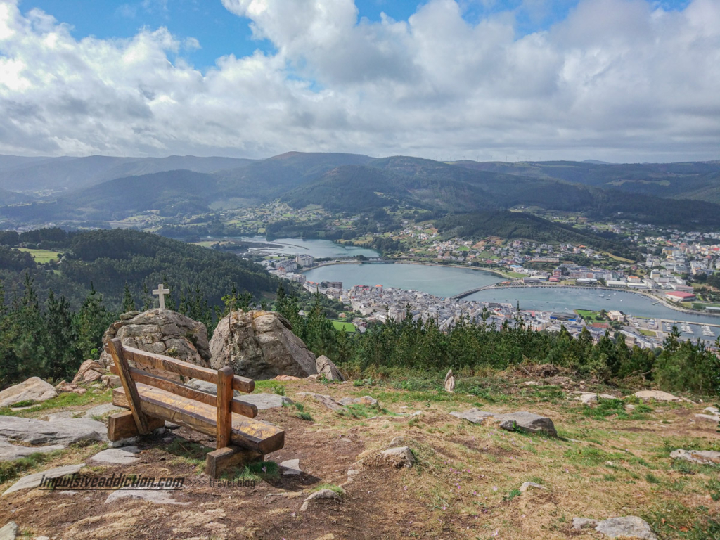 Miradouro de San Roque para a ria de Viveiro no norte da Galiza