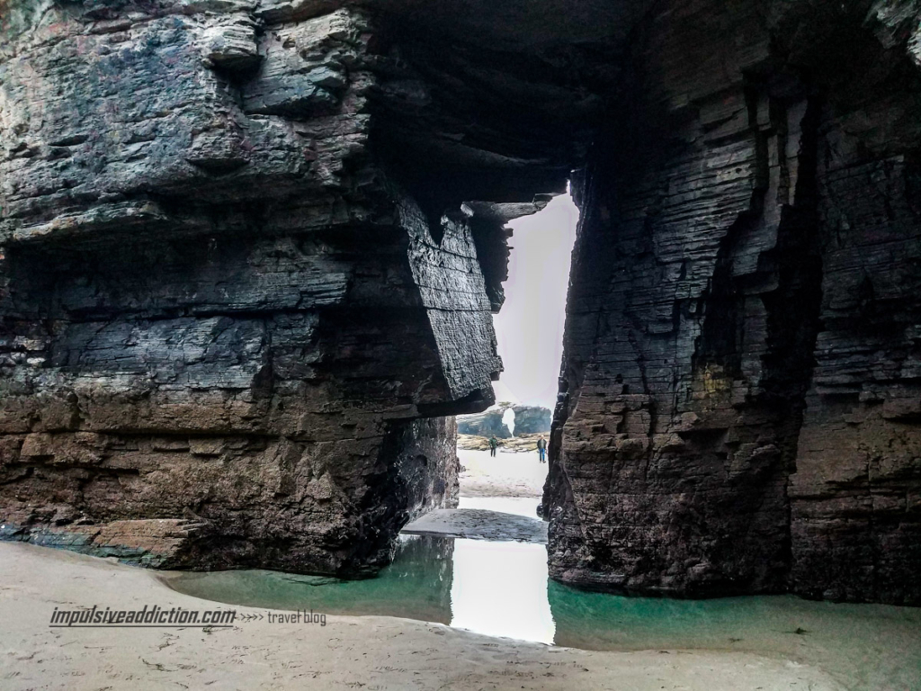 Formações Rochosas da Praia das Catedrais, ao visitar a costa de Lugo