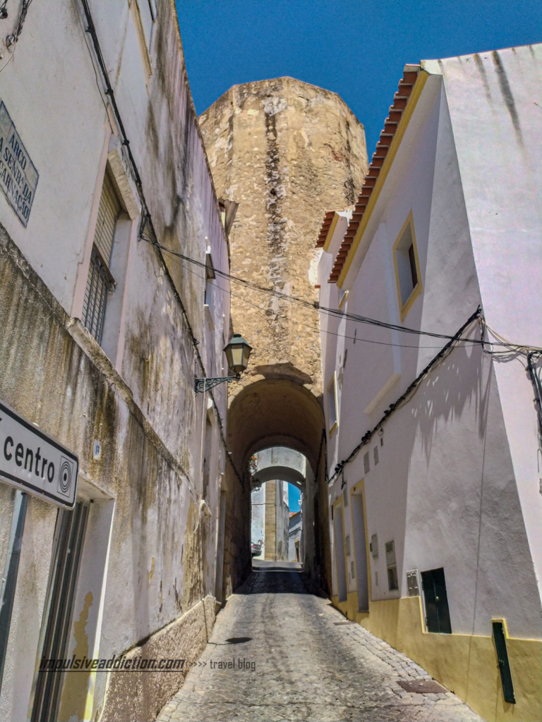 Arch of Nossa Senhora da Encarnação in Elvas