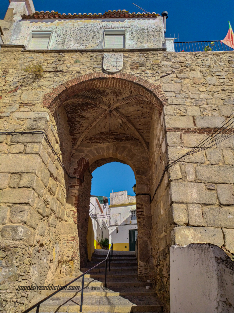 Miradeiro Arch to visit in Elvas