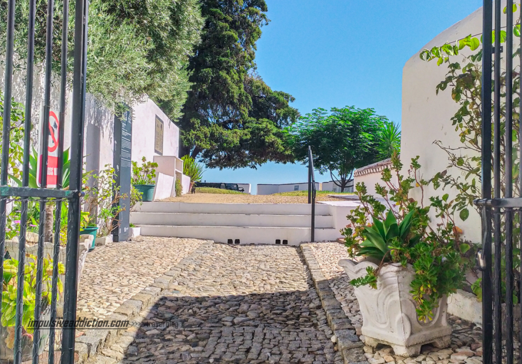 Entrance to the Cemetery of the English | Visit Elvas