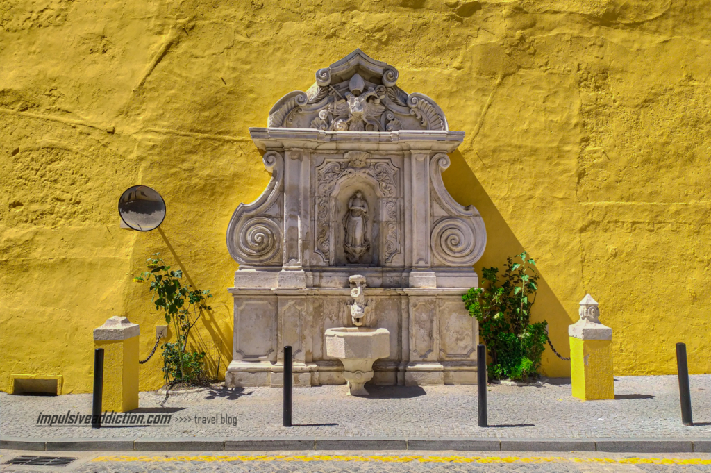 Santa Mónica Fountain to visit in Elvas