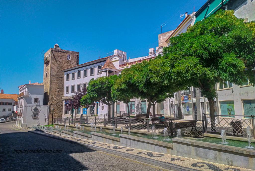 Rua da Cadeia and Fernandina Tower