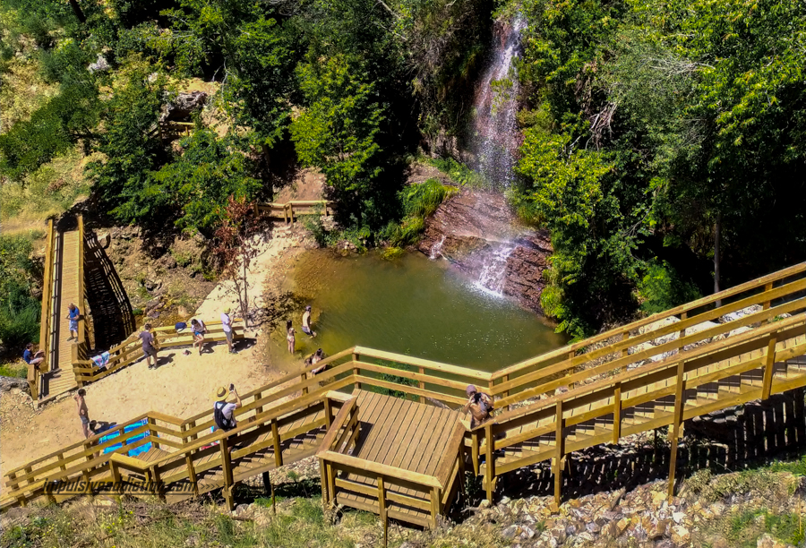 Passadiços do Orvalho junto à Cascata da Fraga da Água d'Alta