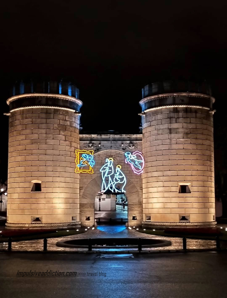 Porta das Palmas, em ambiente natalício - Visitar Badajoz