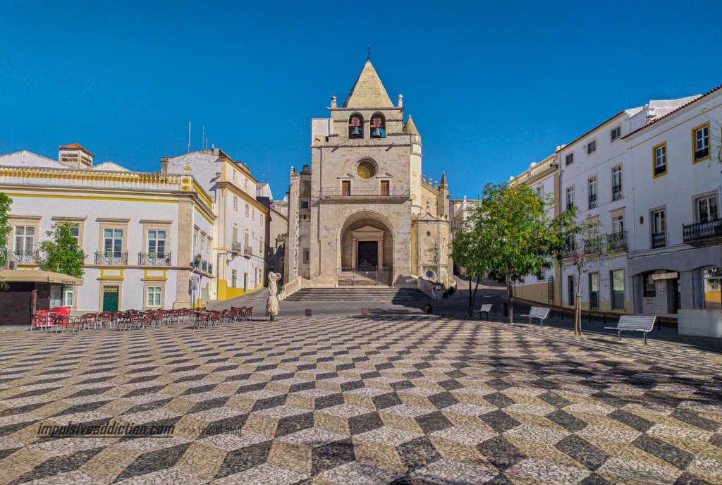 Praça da República de Elvas e Igreja de Nossa Senhora da Assunção