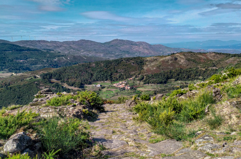 Vista ao longo do trilho das Brandas do Sistelo