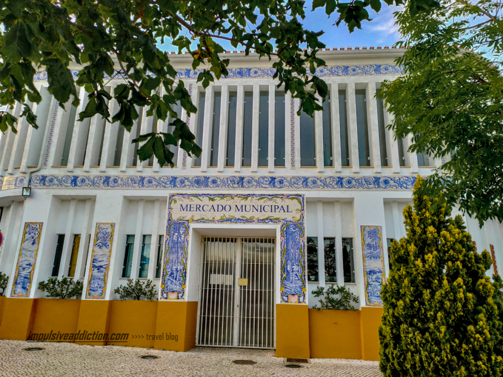 Centro de Vila de Rei: edifício do Mercado Municipal