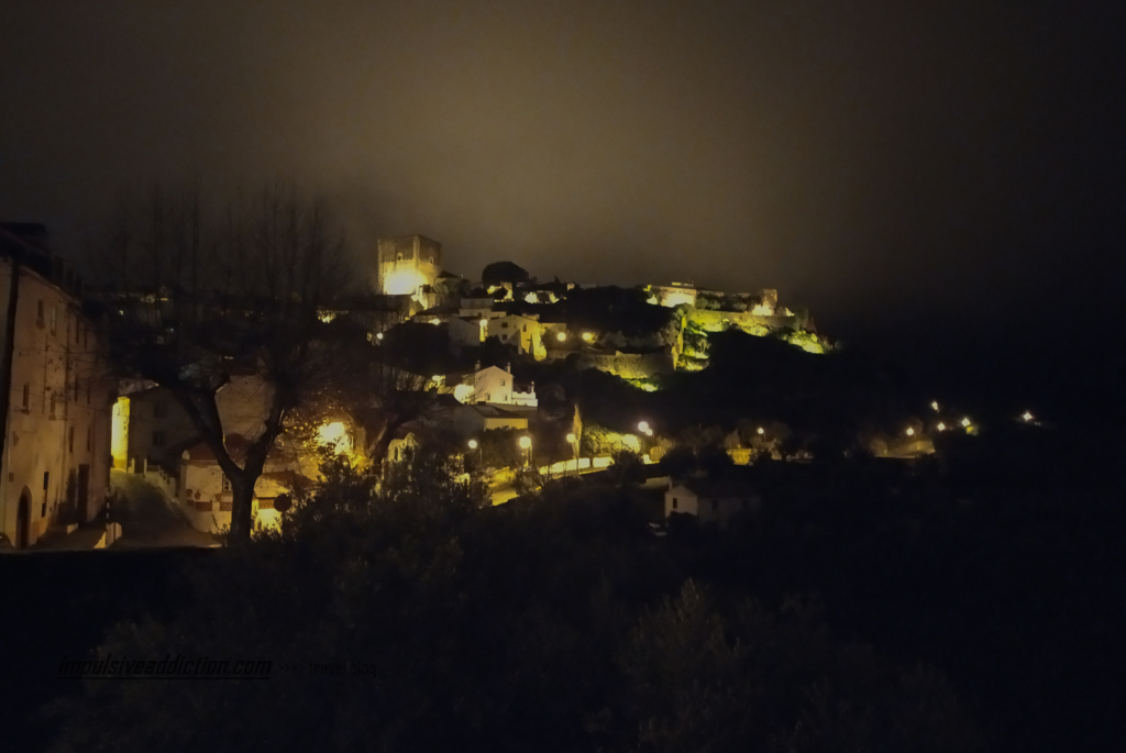 Visitar Castelo de Vide à noite