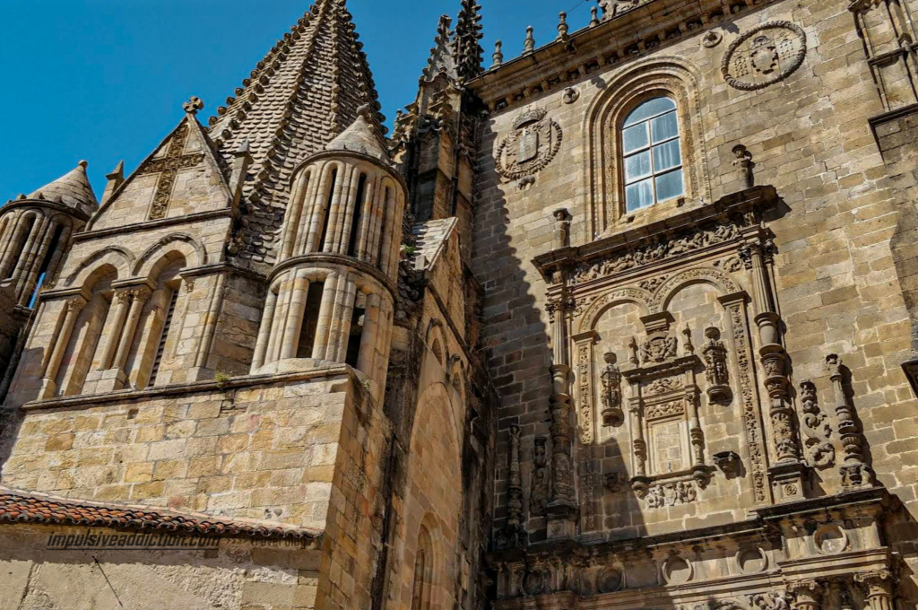 Pormenores da Torre de Melón da Catedral de Plasencia