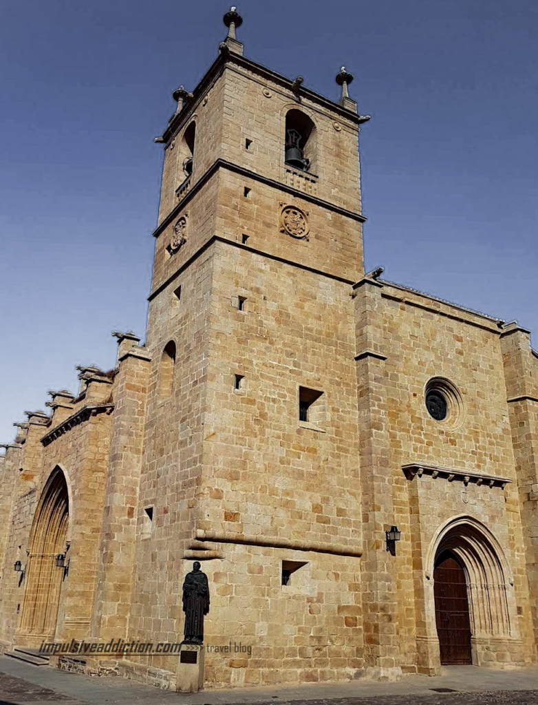 Concatedral de Santa Maria ao visitar Cáceres