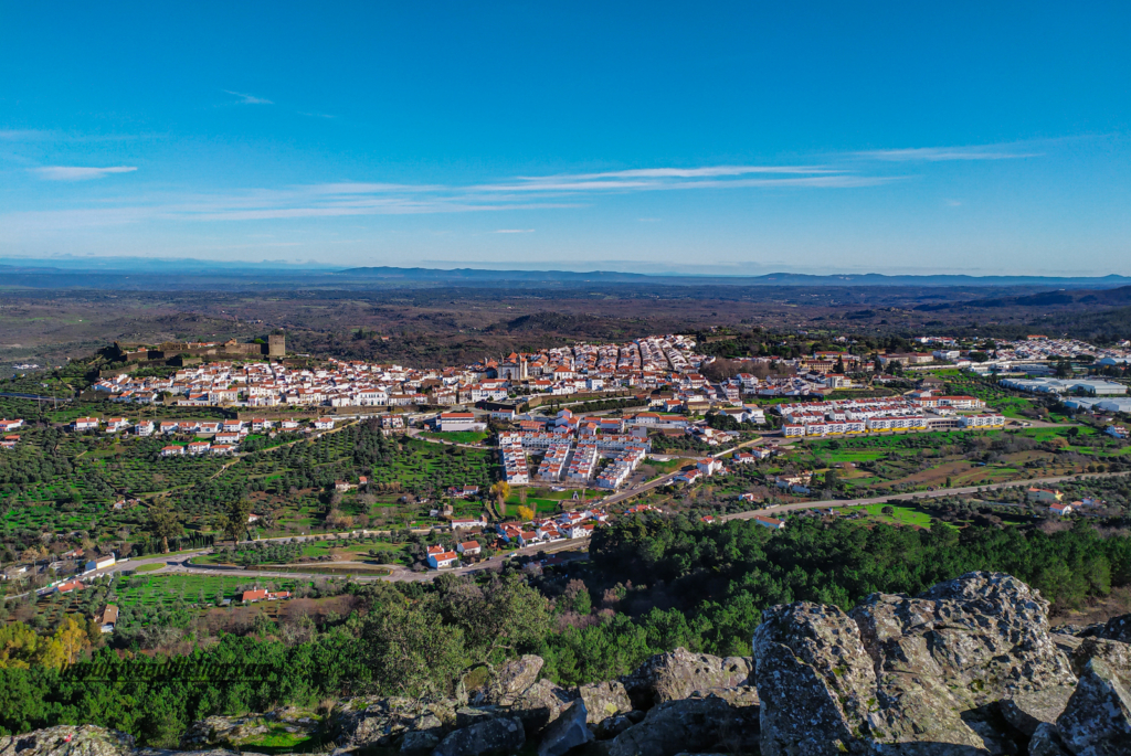 Miradouro para Castelo de Vide da Ermida de Nossa Senhora da Penha