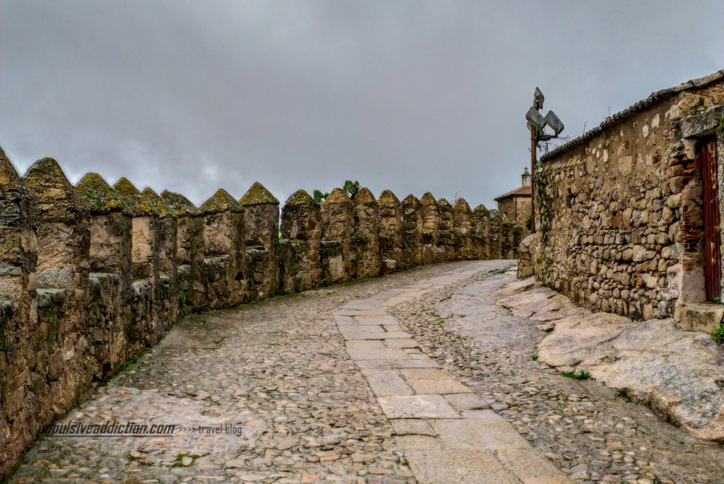Ronda Almenas | Visitar Trujillo