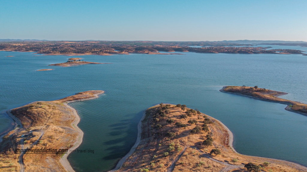 O Grande Lago do Alqueva junto à Aldeia da Estrela