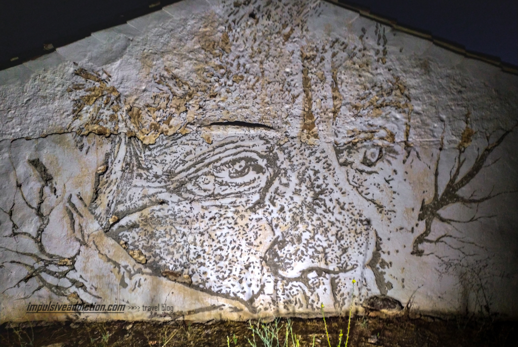 Arte Urbana excelente na na N255 entre Alandroal e Terena