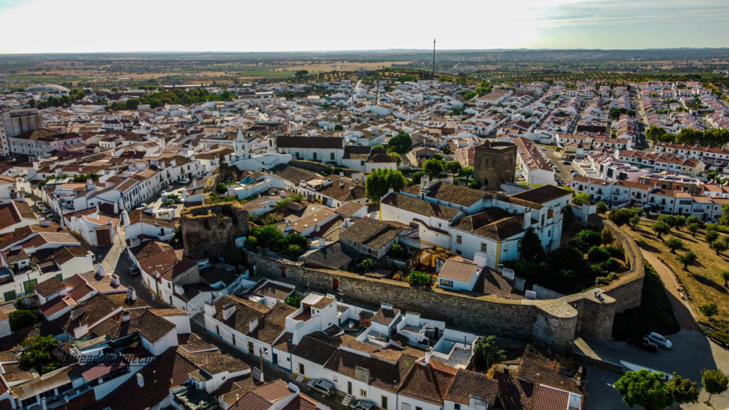 Vila e Castelo do Redondo