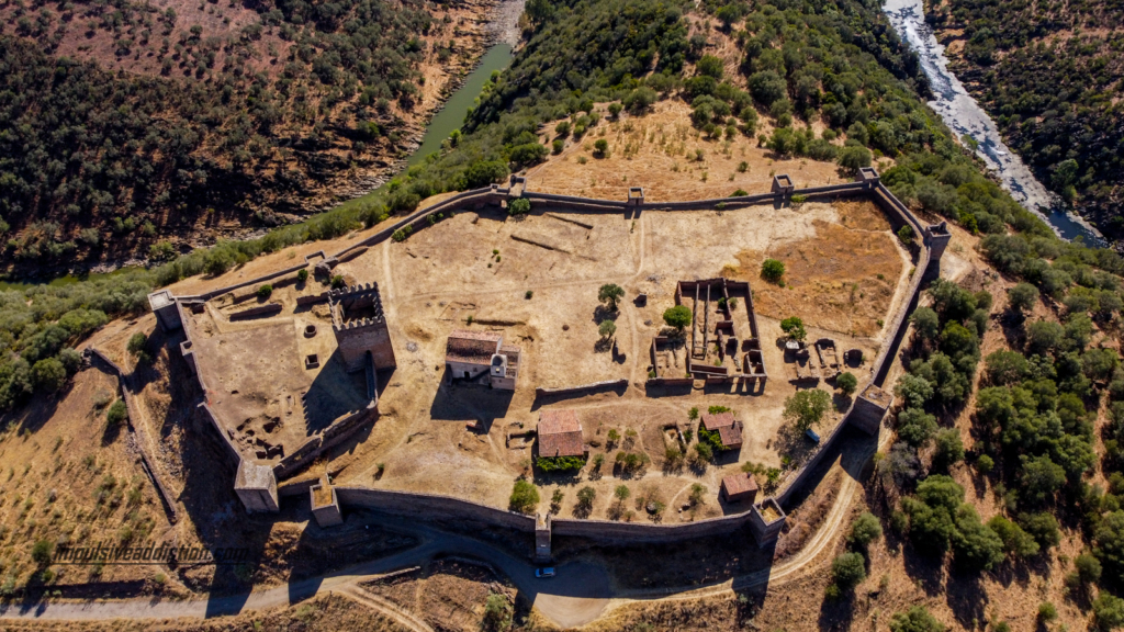 Castelo de Noudar ao visitar Barrancos