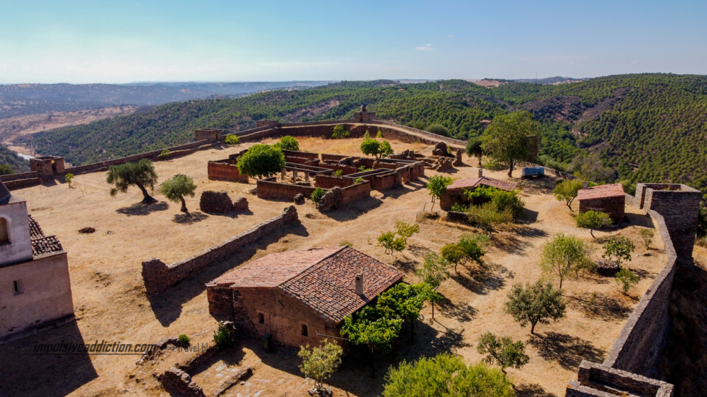 Castelo de Noudar ao visitar Barrancos