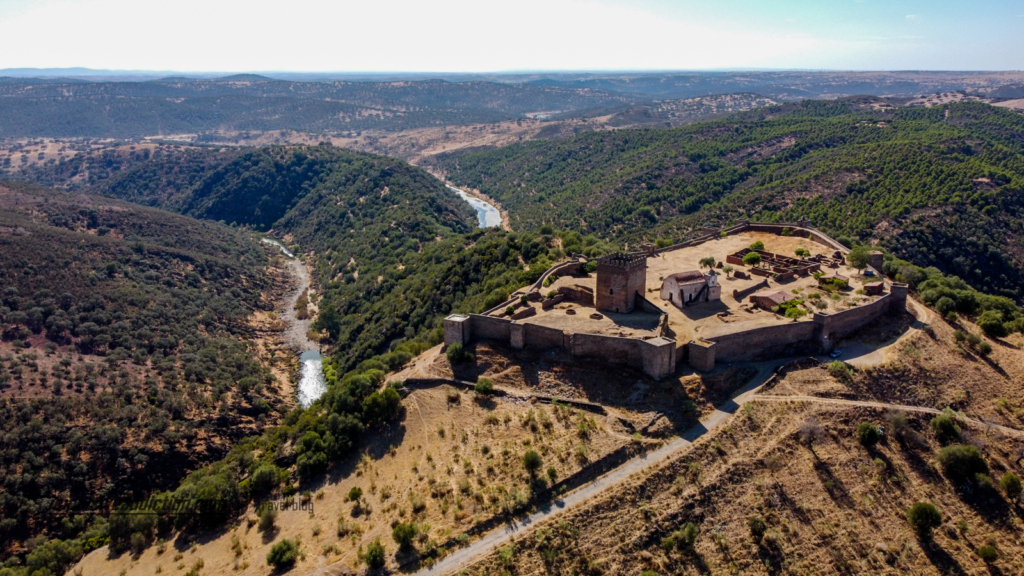 Castelo de Noudar ao visitar Barrancos